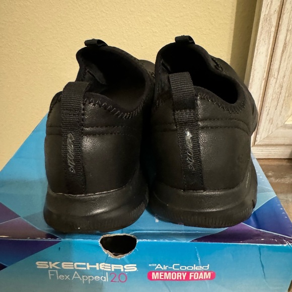 Flex Appeal 2.0 memory foam air-cooled athletic shoes - Picture 6 of 7